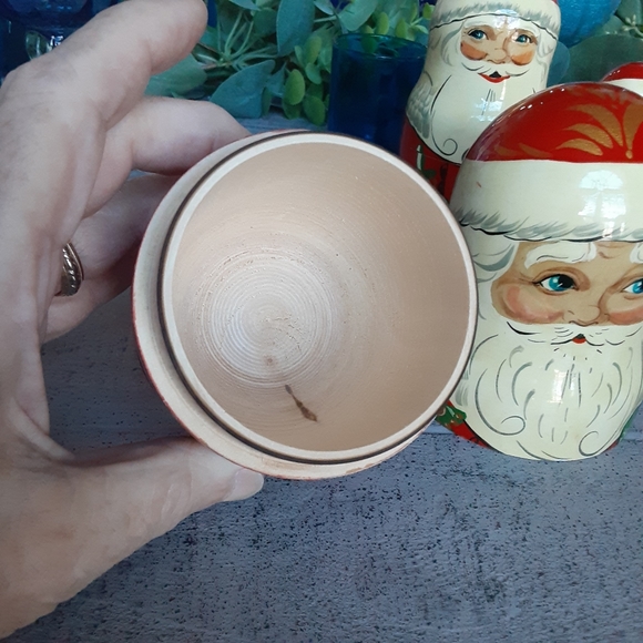 Nesting Santas & Tree, Signed & Holiday Message in what we guess to be Cyrillic. - Picture 7 of 12